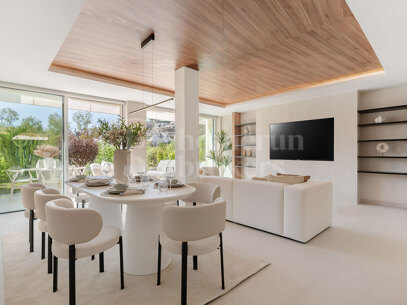 Casa Chloe - Exclusive Townhouse with Rooftop Terrace in La Quinta