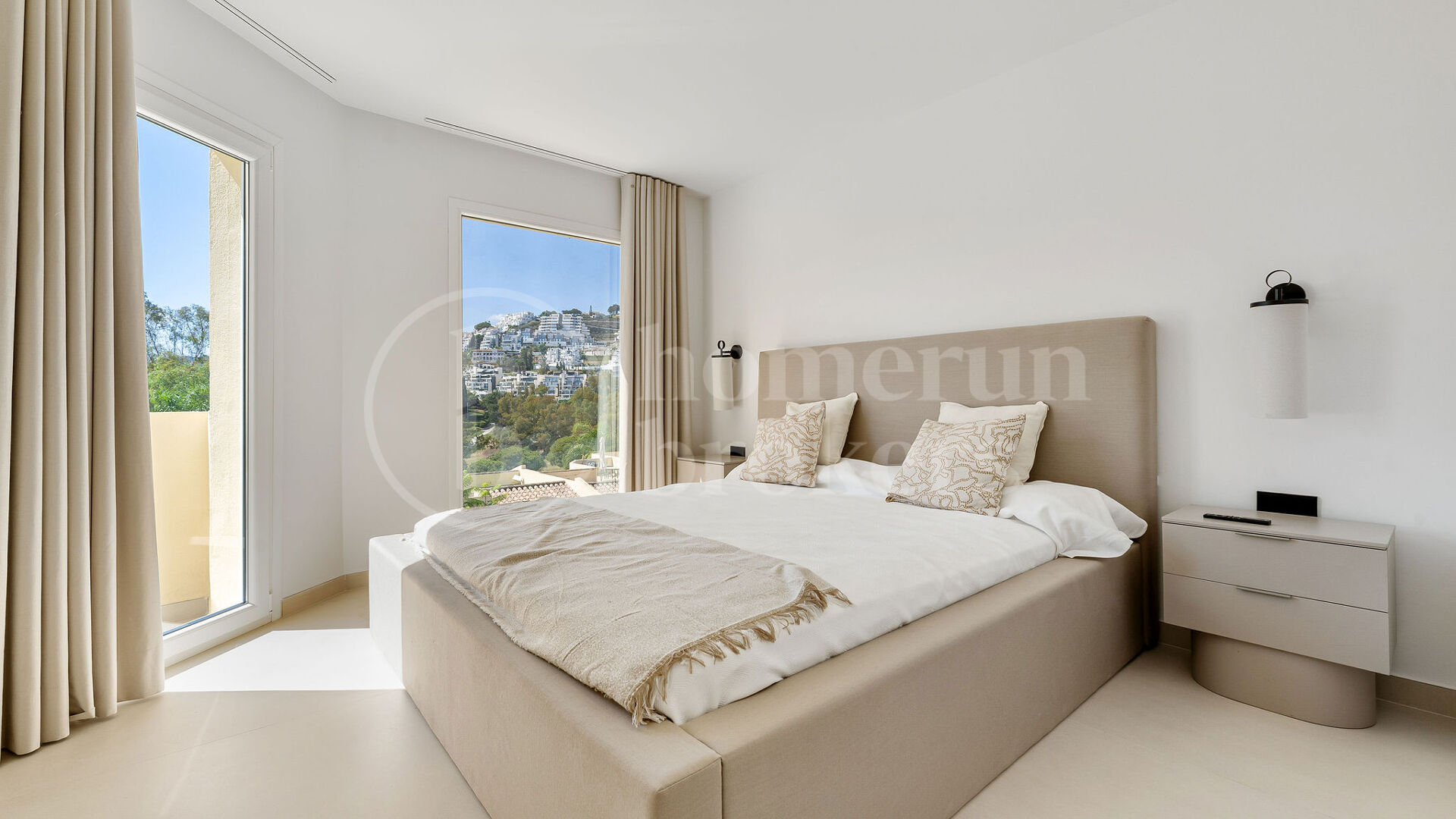 Casa Chloe - Exclusive Townhouse with Rooftop Terrace in La Quinta