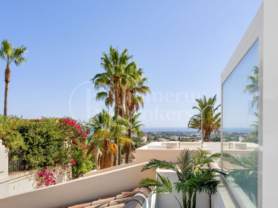 Casa Chloe - Exclusive Townhouse with Rooftop Terrace in La Quinta