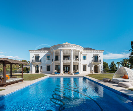 Palace Blanc - Mansion Located in Hacienda Las Chapas