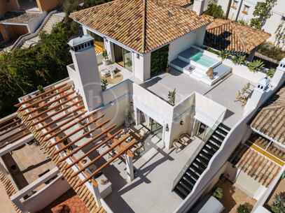 Maison Fuzei - Totally Renovaded Duplex Penthouse in Palacetes Los Belevederes