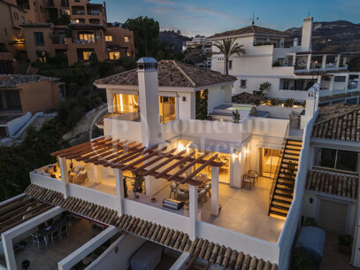 Maison Fuzei - Totally Renovaded Duplex Penthouse in Palacetes Los Belevederes