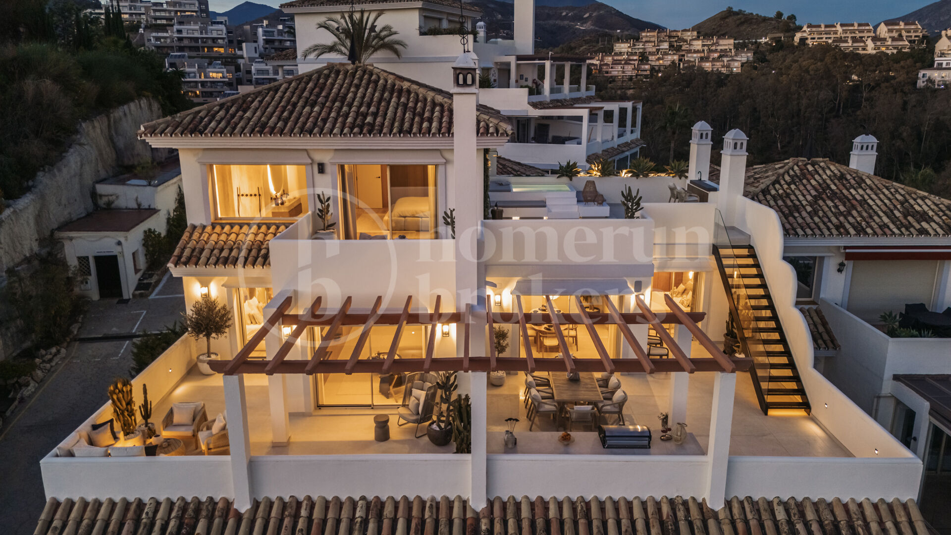 Maison Fuzei - Totally Renovaded Duplex Penthouse in Palacetes Los Belevederes