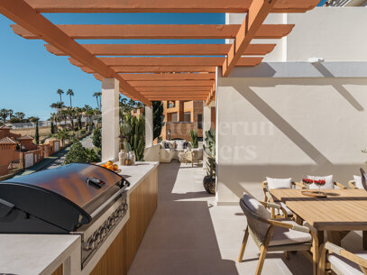 Maison Fuzei - Totally Renovaded Duplex Penthouse in Palacetes Los Belevederes