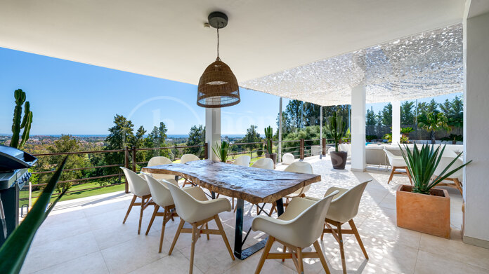 Casa Leon - Luxurious Frontline Golf Villa with Sea Views in La Alquería