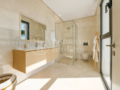 Villa Vistas - Luxury Villa with Sea Views, in Paraiso Alto