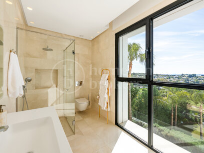 Villa Vistas - Luxury Villa with Sea Views, in Paraiso Alto