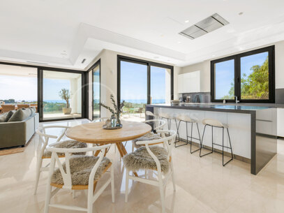 Villa Vistas - Luxury Villa with Sea Views, in Paraiso Alto