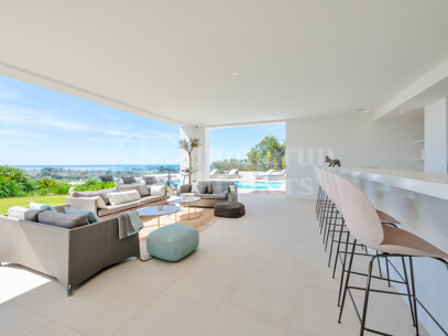 Villa Vistas - Luxury Villa with Sea Views, in Paraiso Alto