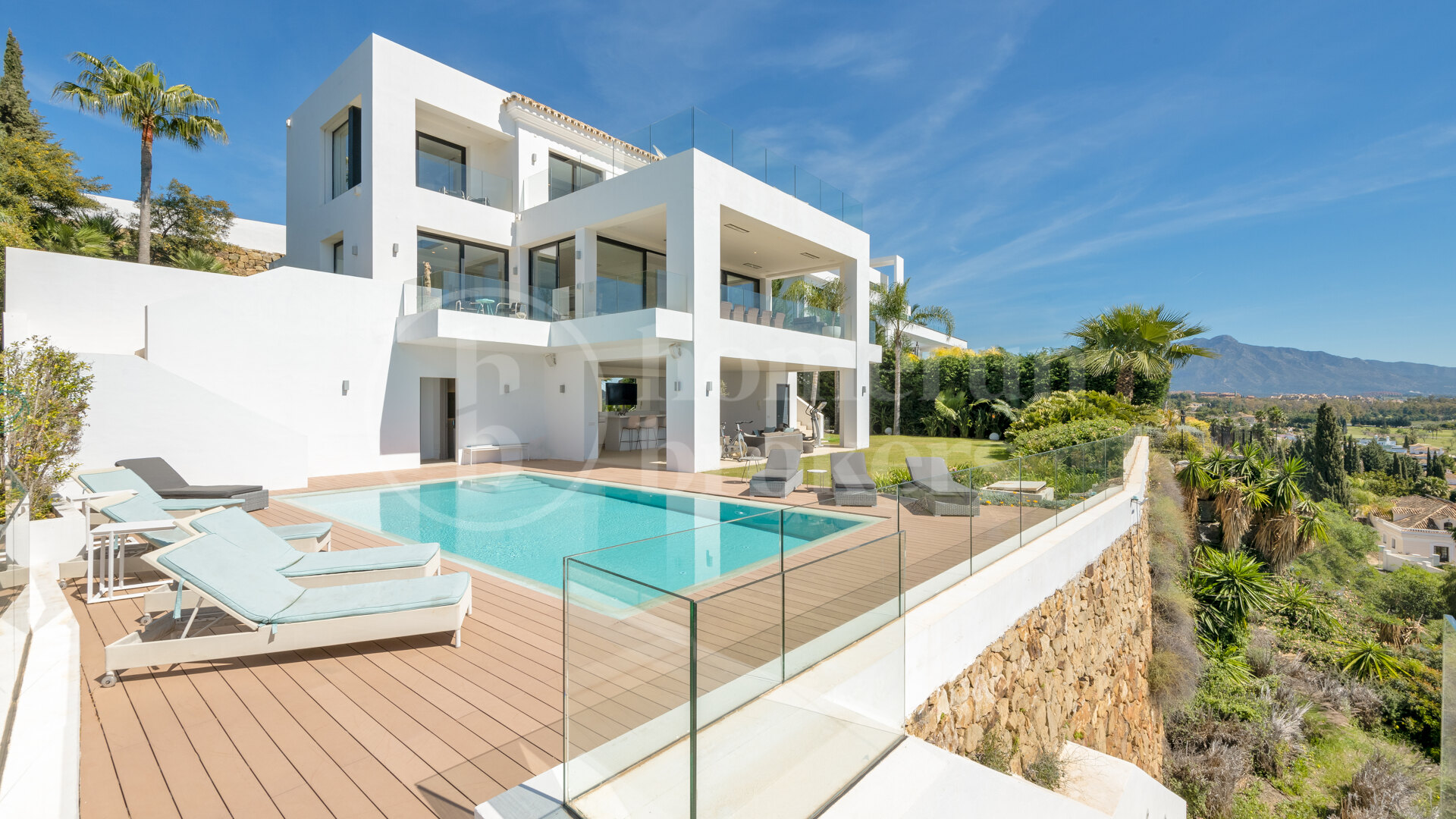 Villa Vistas - Luxury Villa with Sea Views, in Paraiso Alto