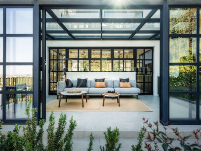Villa Vivaldi - Elegant Contemporary Villa in Sierra Blanca
