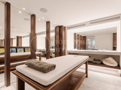 Villa Vivaldi - Elegant Contemporary Villa in Sierra Blanca