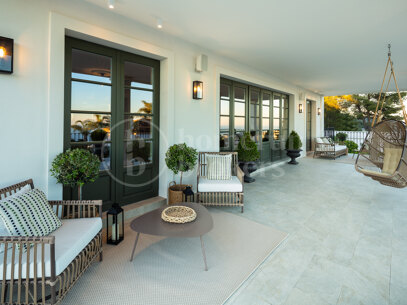 Villa Vivaldi - Elegant Contemporary Villa in Sierra Blanca