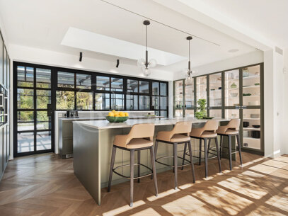 Villa Vivaldi - Elegant Contemporary Villa in Sierra Blanca