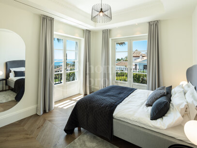 Villa Vivaldi - Elegant Contemporary Villa in Sierra Blanca