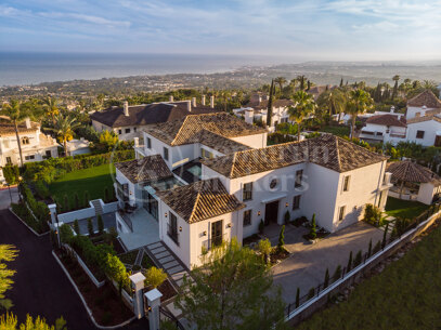 Villa Vivaldi - Elegant Contemporary Villa in Sierra Blanca