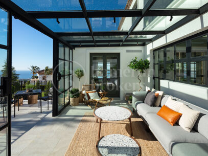 Villa Vivaldi - Elegant Contemporary Villa in Sierra Blanca