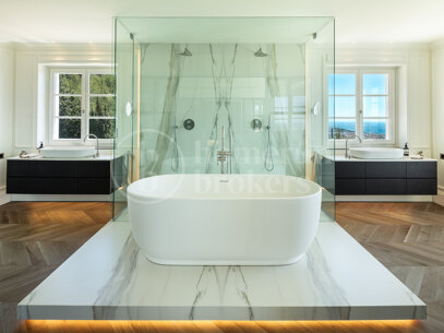 Villa Vivaldi - Elegant Contemporary Villa in Sierra Blanca