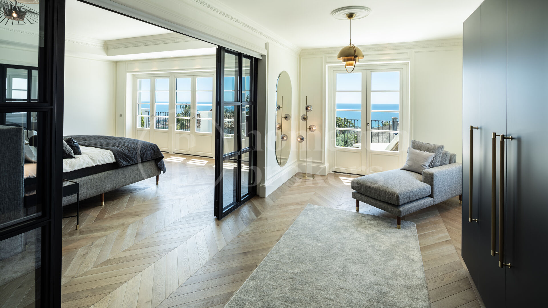 Villa Vivaldi - Elegant Contemporary Villa in Sierra Blanca