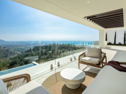 Villa Acacia - Where Luxury Meets Nature in Pinares de San Anton