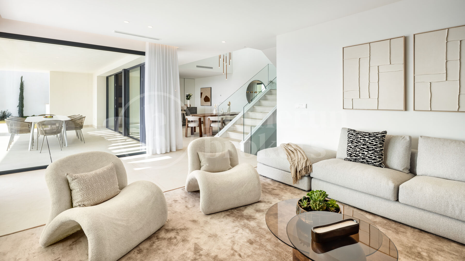Villa Acacia - Where Luxury Meets Nature in Pinares de San Anton