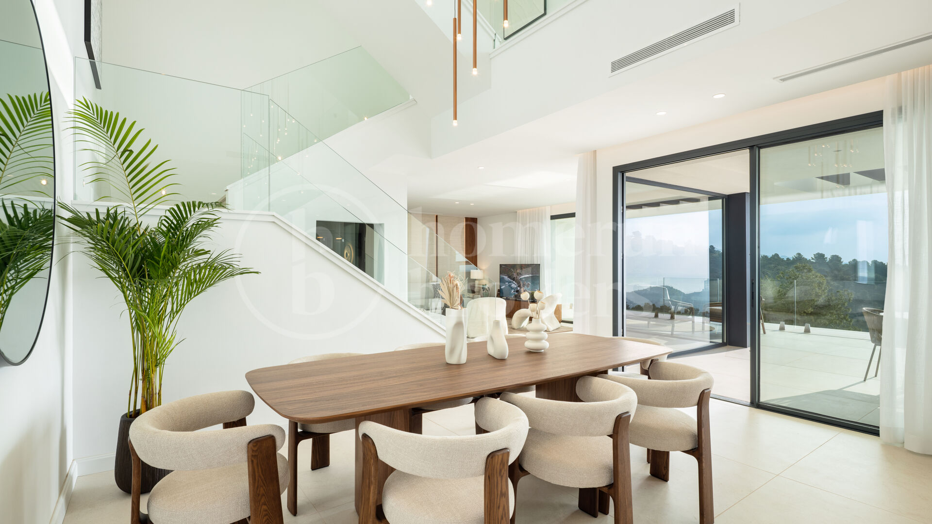 Villa Acacia - Where Luxury Meets Nature in Pinares de San Anton