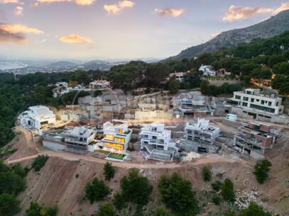 Villa Acacia - Where Luxury Meets Nature in Pinares de San Anton