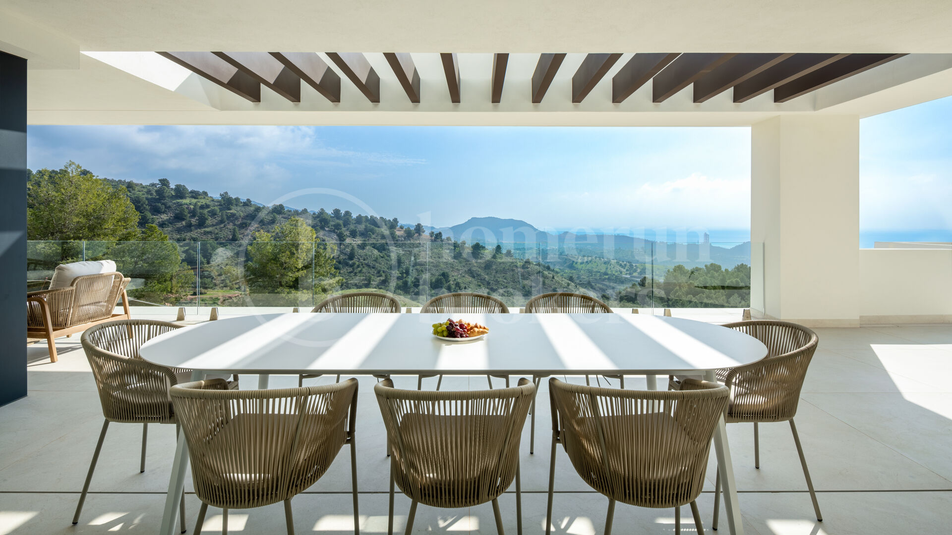 Villa Acacia - Where Luxury Meets Nature in Pinares de San Anton