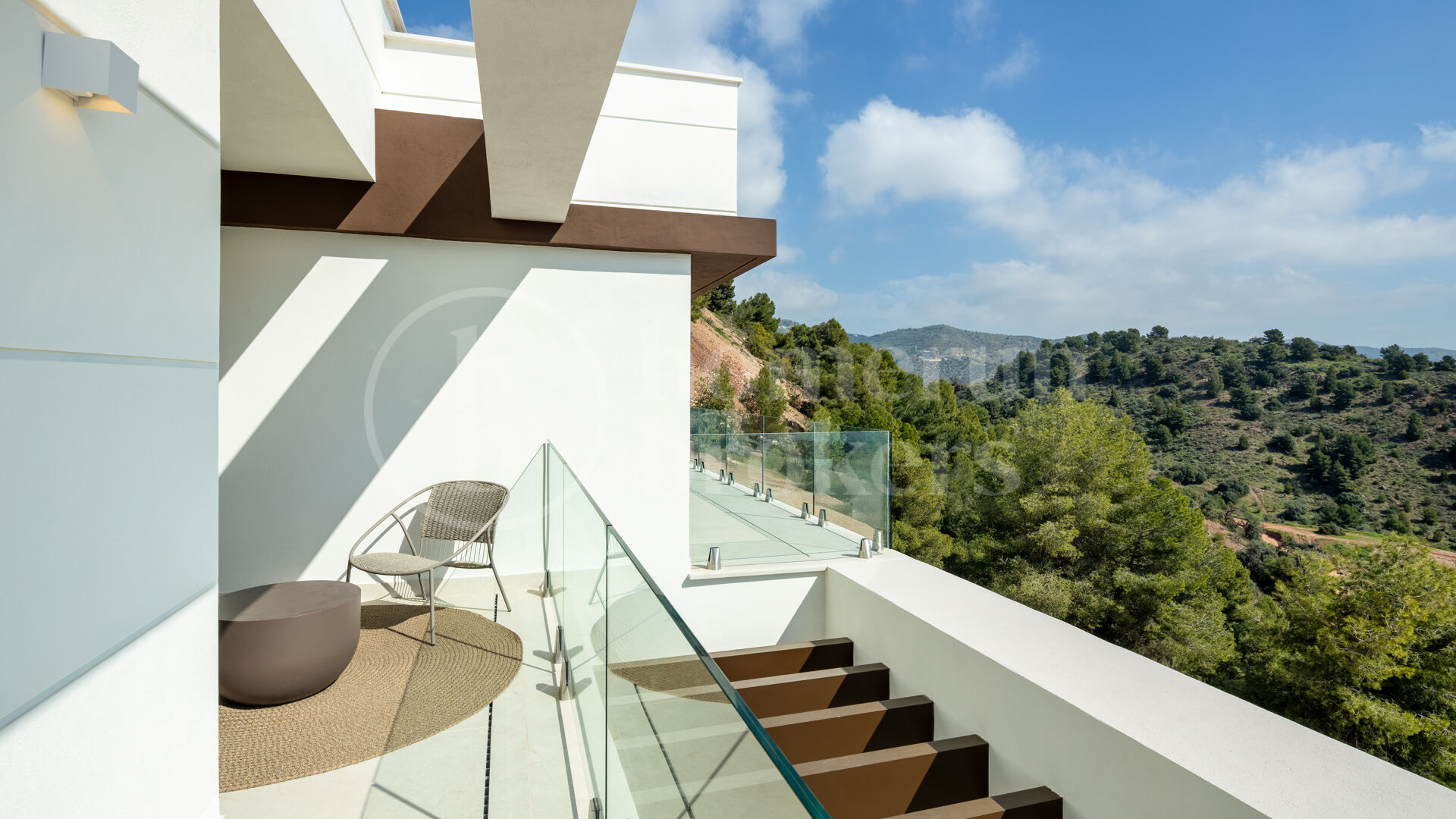 Villa Acacia - Where Luxury Meets Nature in Pinares de San Anton