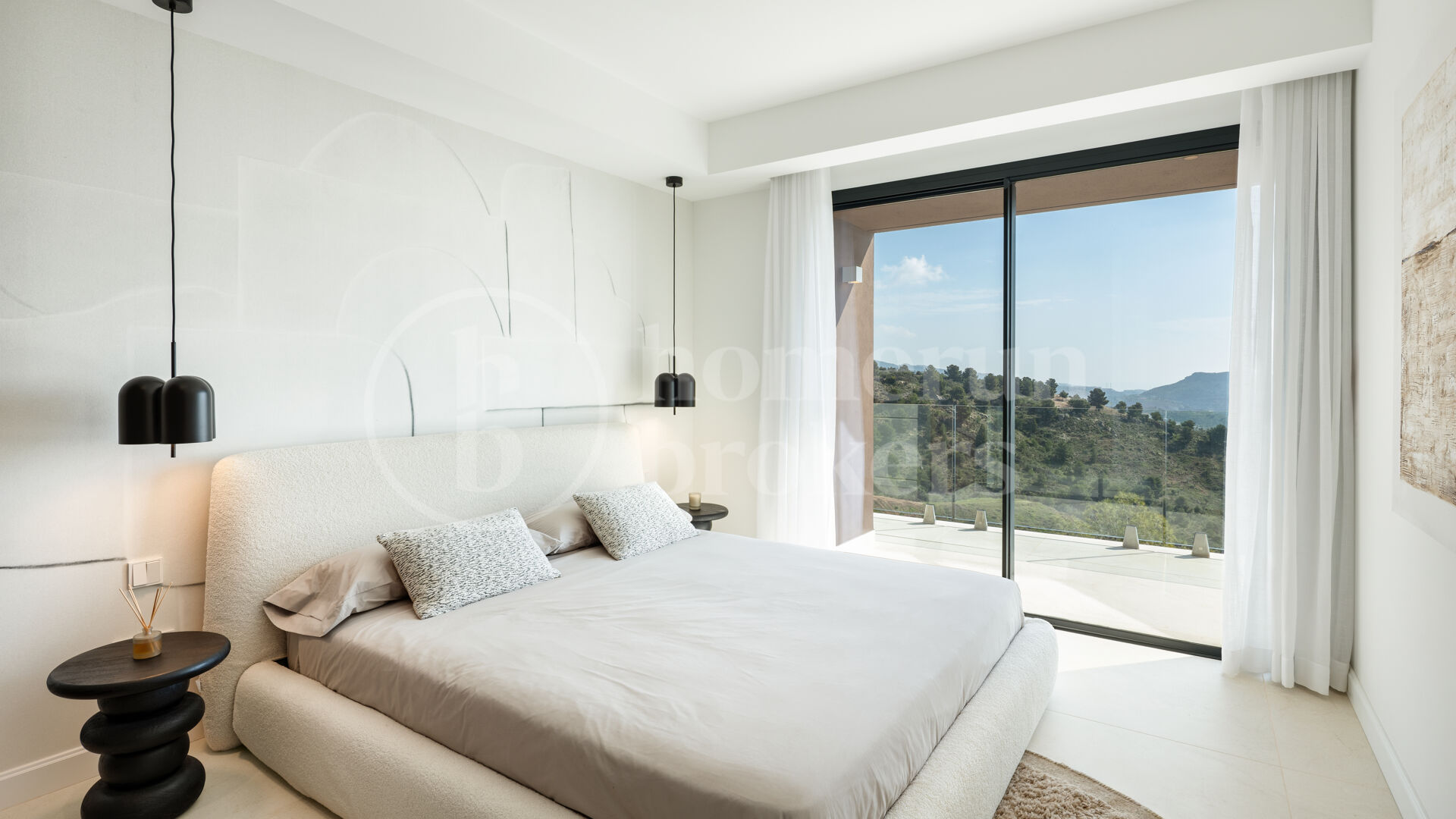 Villa Acacia - Where Luxury Meets Nature in Pinares de San Anton