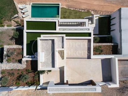 Villa Acacia - Where Luxury Meets Nature in Pinares de San Anton