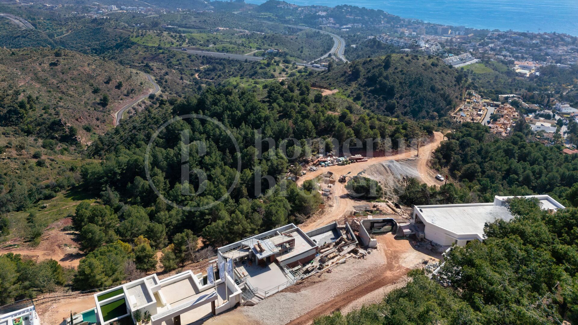 Villa Acacia - Where Luxury Meets Nature in Pinares de San Anton