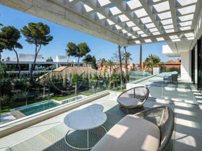 Rio Verde 47 - Samtida villa i Atalaya de Rio Verde, Marbella