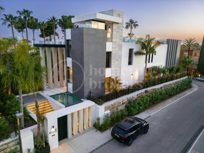 Rio Verde 47 - Samtida villa i Atalaya de Rio Verde, Marbella