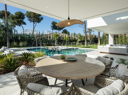 Rio Verde 47 - Samtida villa i Atalaya de Rio Verde, Marbella