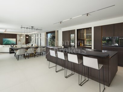 Rio Verde 47 - Samtida villa i Atalaya de Rio Verde, Marbella