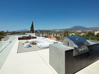 Rio Verde 47 - Samtida villa i Atalaya de Rio Verde, Marbella