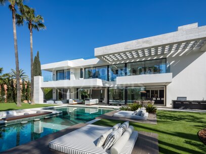 Rio Verde 47 - Samtida villa i Atalaya de Rio Verde, Marbella