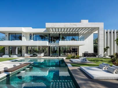 Rio Verde 47 - Samtida villa i Atalaya de Rio Verde, Marbella