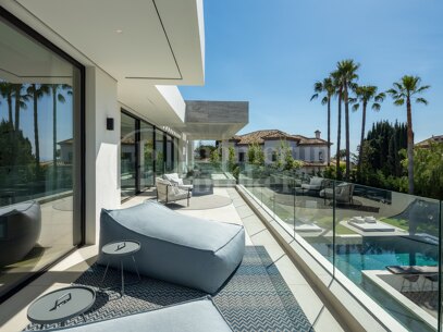Rio Verde 47 - Samtida villa i Atalaya de Rio Verde, Marbella
