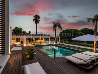 Villa Nazari - Luxury Frontline Golf Villa in Los Naranjos Golf Marbella