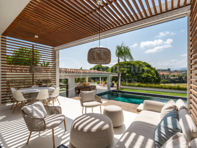 Villa Nazari - Luxury Frontline Golf Villa in Los Naranjos Golf Marbella