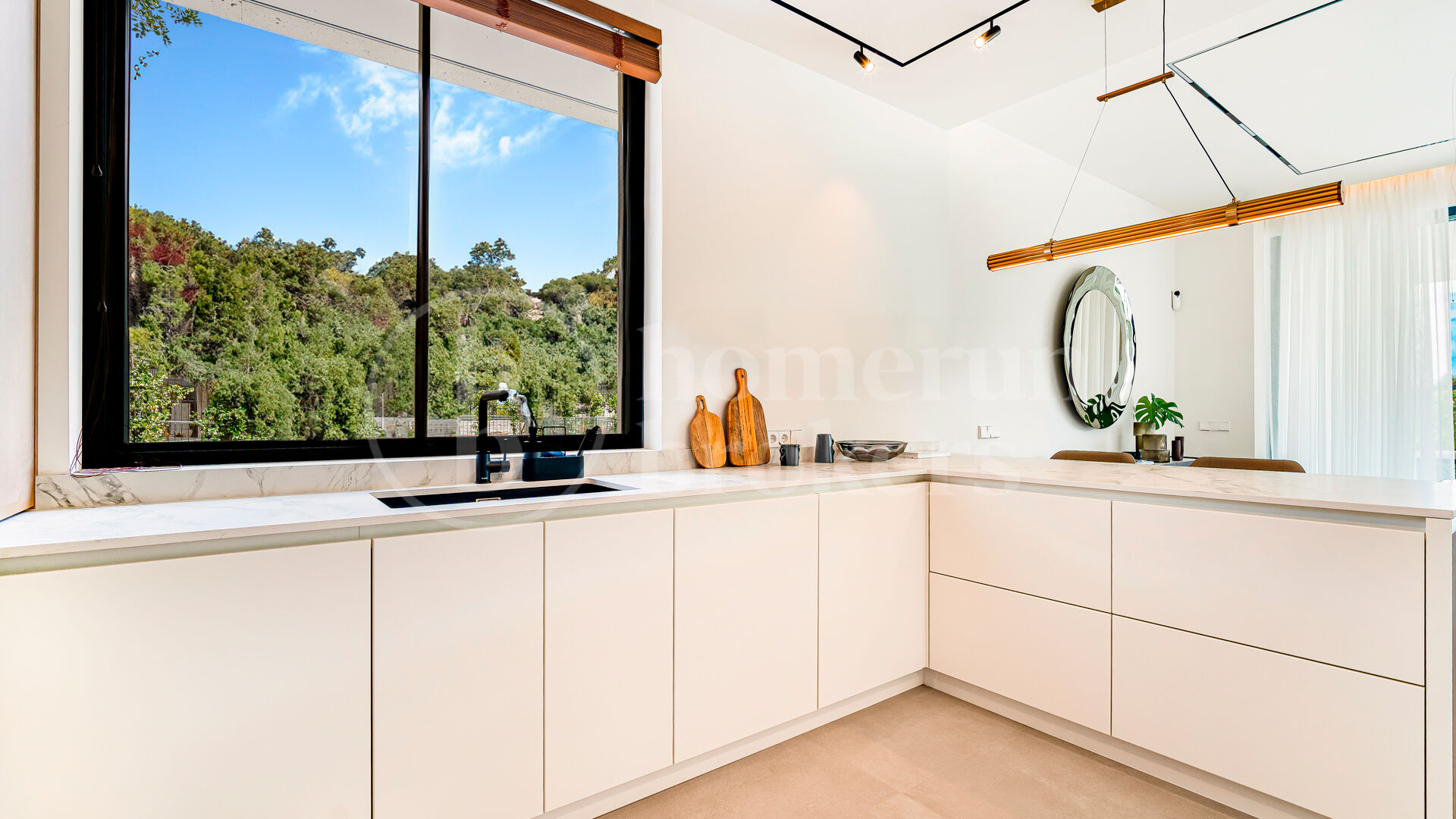 Villa Fortune - Lyxvilla med havsutsikt i Marbellas Golden Mile