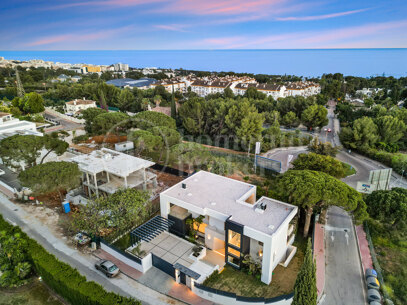 Villa Fortune - Luxury villa with Sea Views in Marbella’s Golden Mile