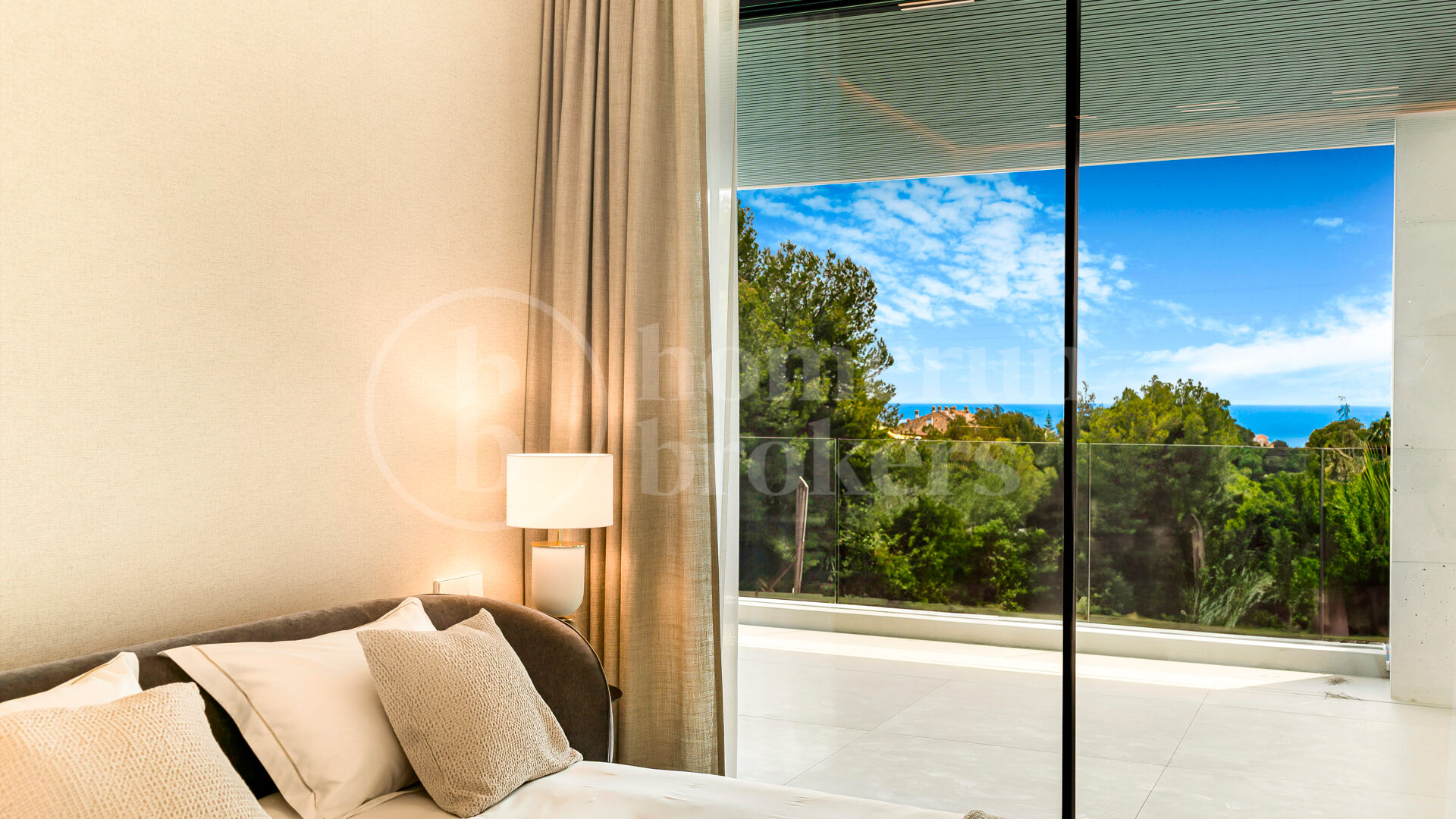 Villa Fortune - Lyxvilla med havsutsikt i Marbellas Golden Mile