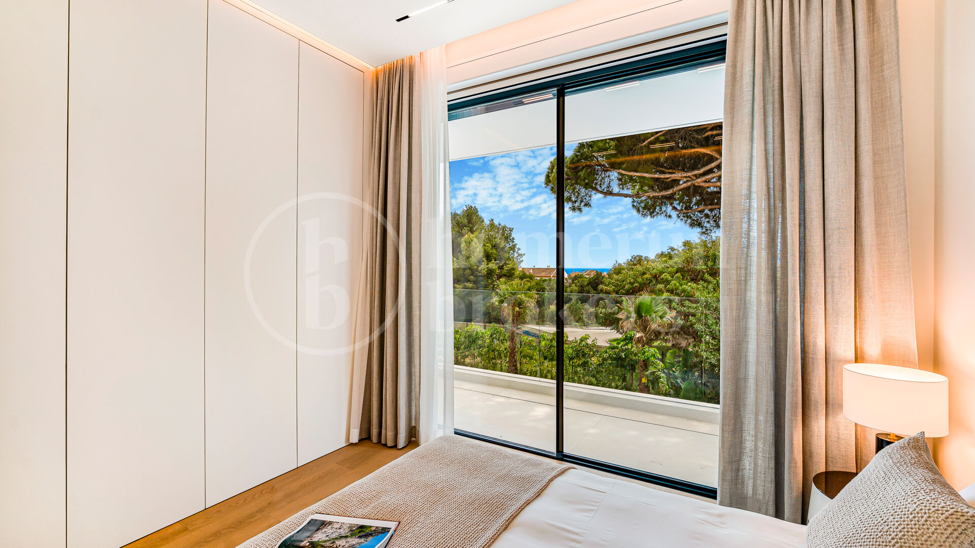 Villa Fortune - Lyxvilla med havsutsikt i Marbellas Golden Mile