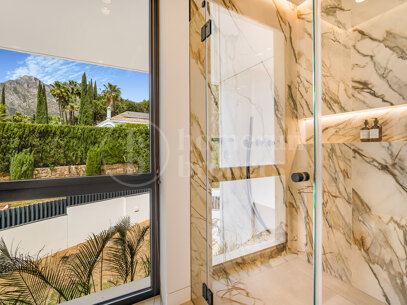 Villa Fortune - Luxury villa with Sea Views in Marbella’s Golden Mile