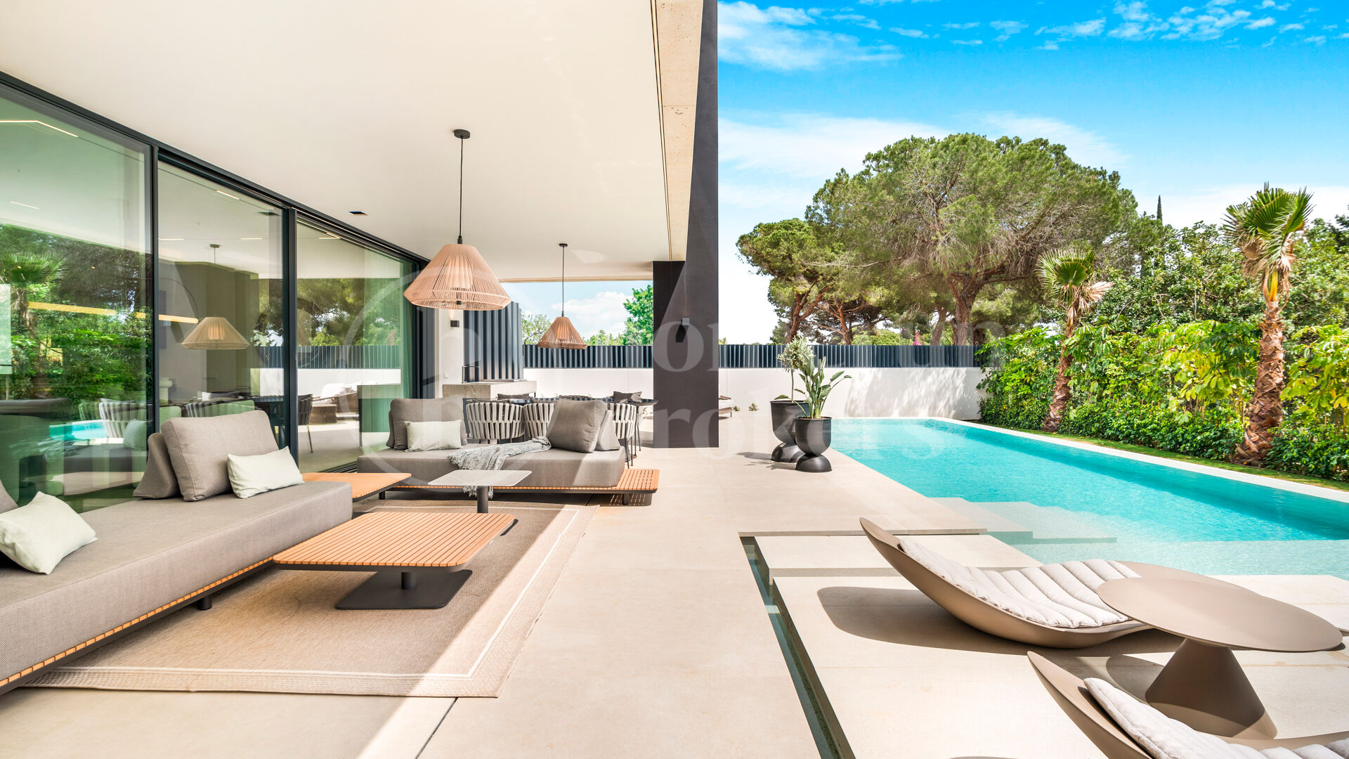 Villa Fortune - Lyxvilla med havsutsikt i Marbellas Golden Mile
