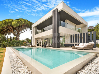 Villa Fortune - Luxury villa with Sea Views in Marbella’s Golden Mile
