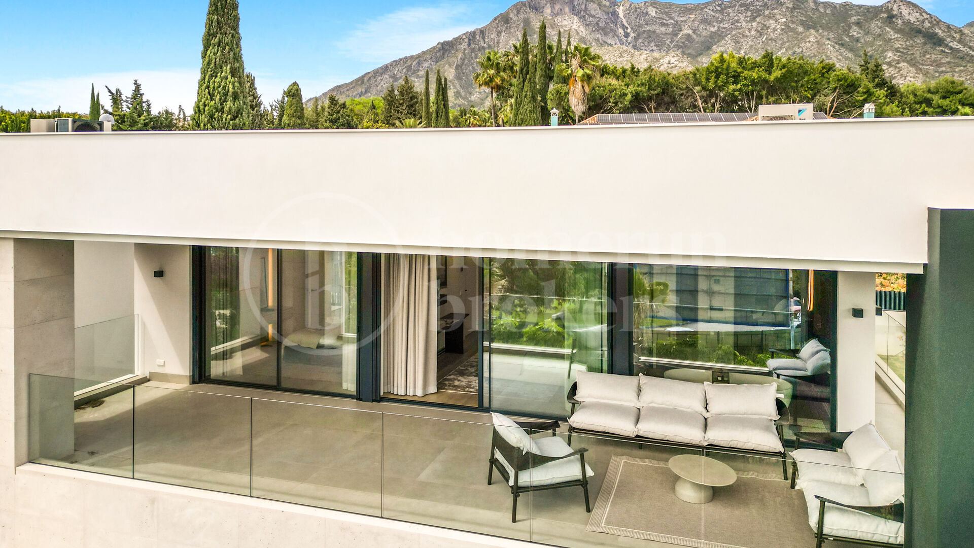 Villa Fortune - Lyxvilla med havsutsikt i Marbellas Golden Mile
